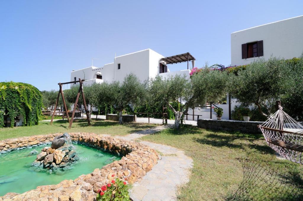 Marili Apartments Studios Parasporos Luaran gambar
